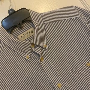 Orvis mens M button down blue and white stripe Short sleeve shirt. Gently worn